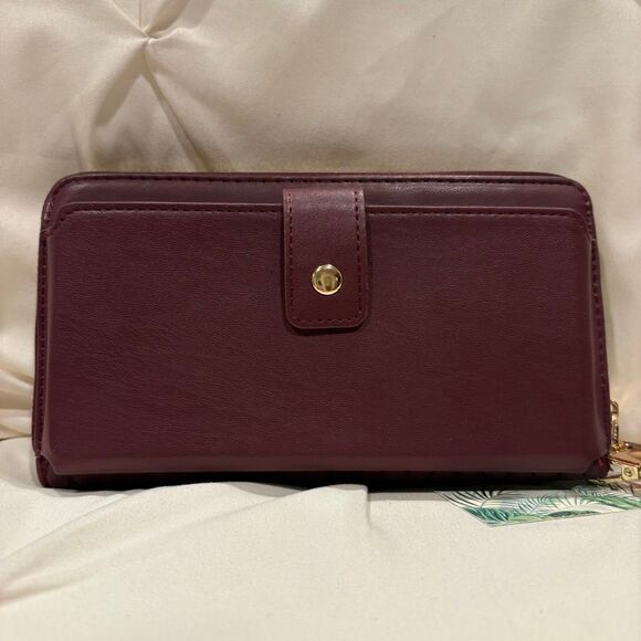 Badgley Mishka Long Wallet with Phone Pocket and Wristlet Plum NWT - Picture 4 of 8